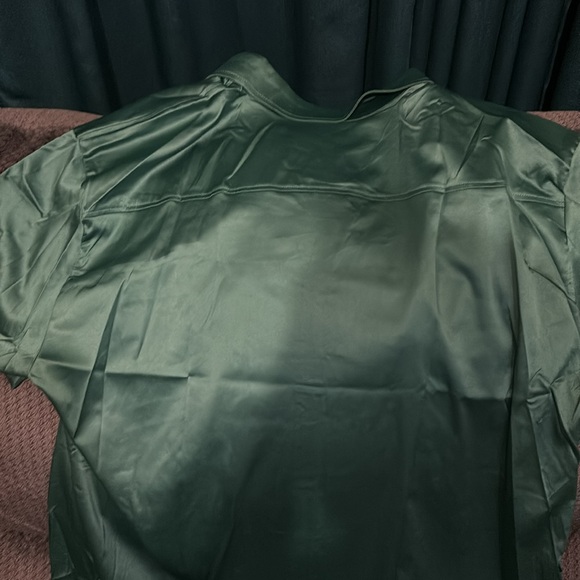 Shein button down. - Picture 4 of 4